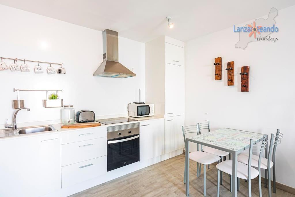 Vivienda Vacacional Casa Las Cucharas Costa Teguise Bagian luar foto